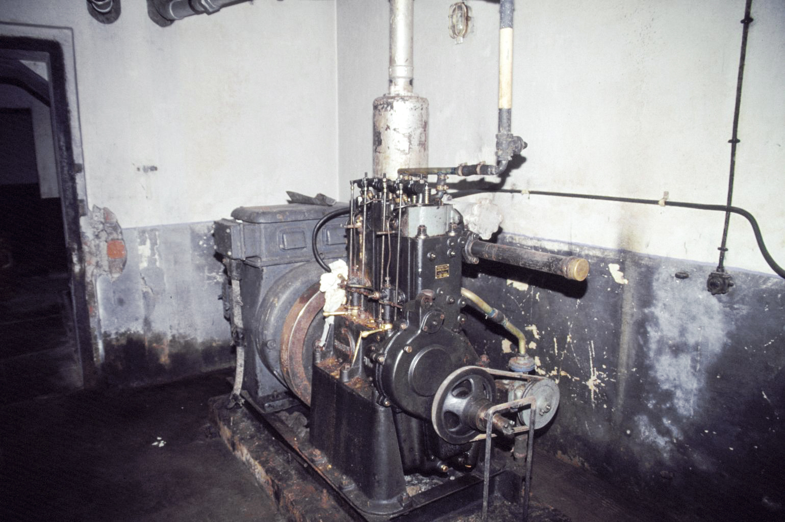 Ligne Maginot - BUCHHOLZBERG (I / 79° RIF) - (Abri) - Le groupe électrogène
Visite fin 90 avec la BA901 - ammagsdr