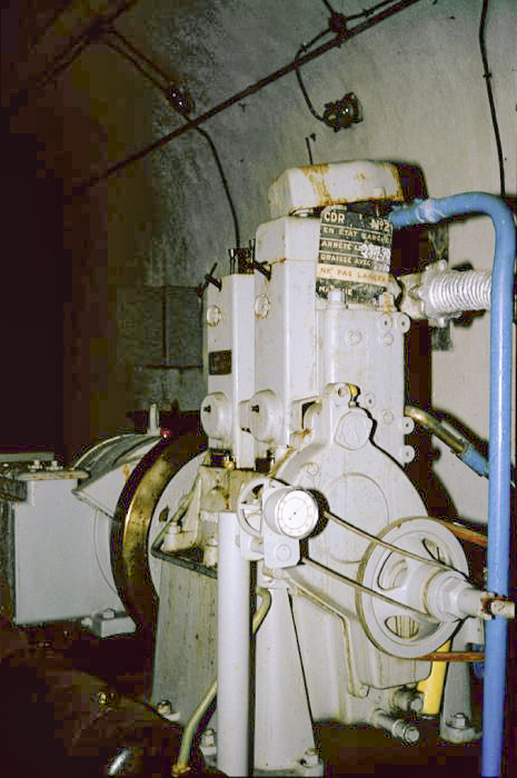Ligne Maginot - CROUPE DU RESERVOIR - (Abri actif) - L'usine électrique
Groupe électrogène à moteur BAUDOUIN DB2 - LOVINY Alain