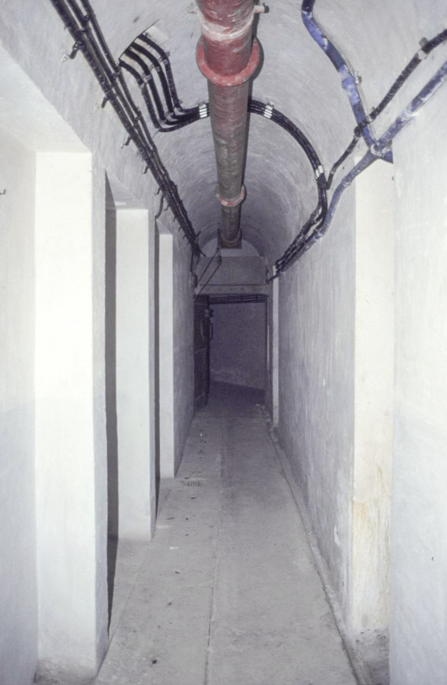 Ligne Maginot - CROUPE DU RESERVOIR - (Abri actif) - Couloir
Visite en 1991 avec Génie de Nice - ammagsdr