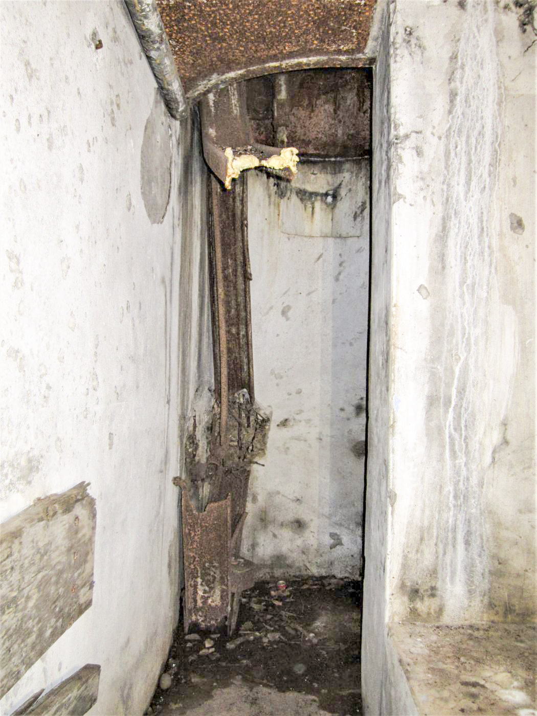 Ligne Maginot - GUNSTHAL COL EST - (Blockhaus pour arme infanterie) - Puits de la cloche GFM - Gregory Fuchs