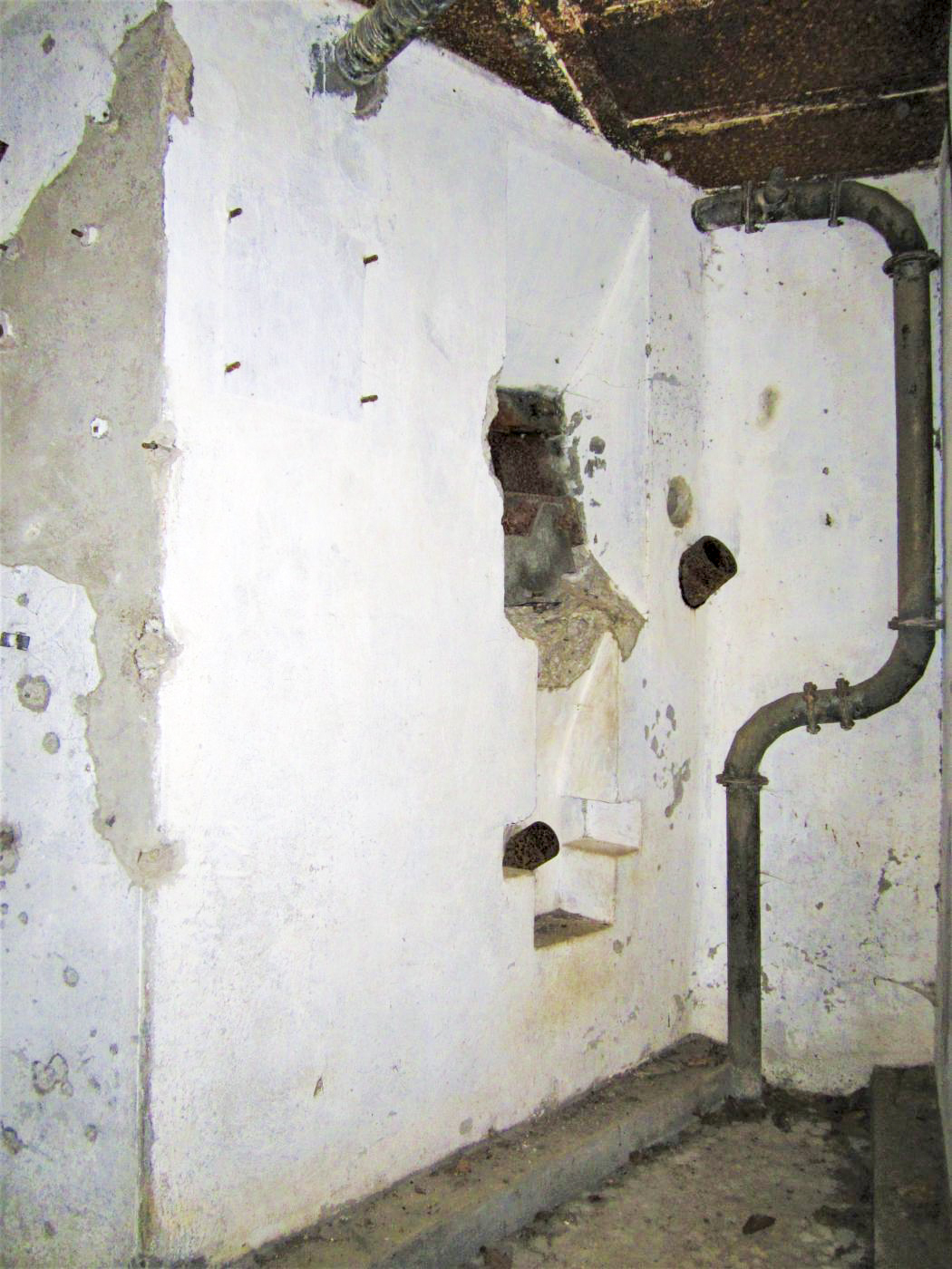 Ligne Maginot - GUNSTHAL COL EST - (Blockhaus pour arme infanterie) - Caponnière FM de l'entrée - Gregory Fuchs