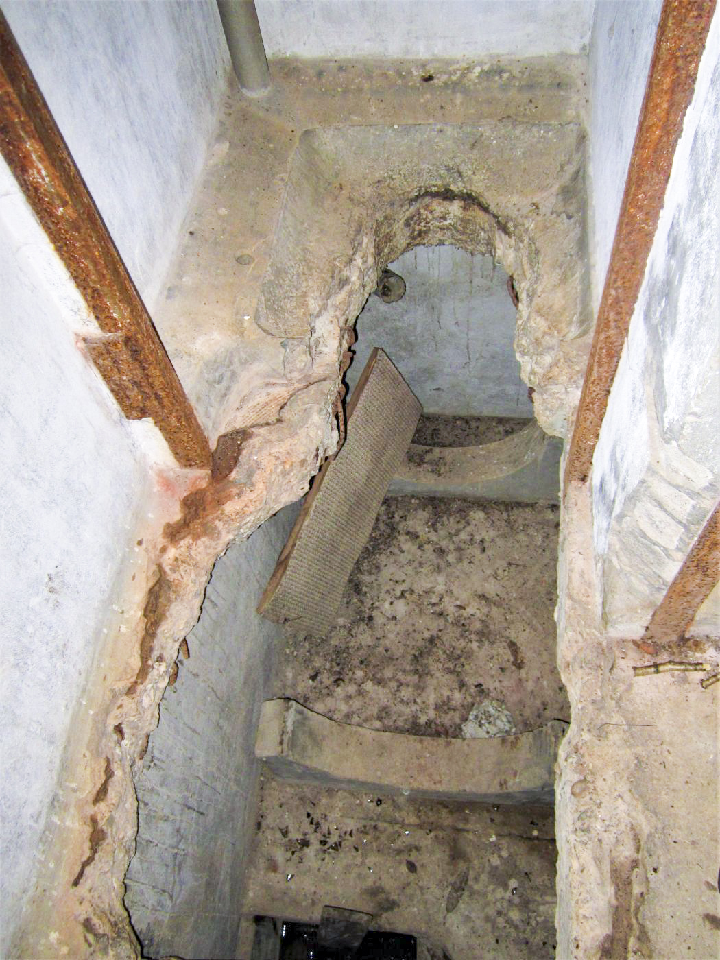 Ligne Maginot - GUNSTHAL COL OUEST - (Blockhaus pour arme infanterie) - Latrines - Gregory Fuchs