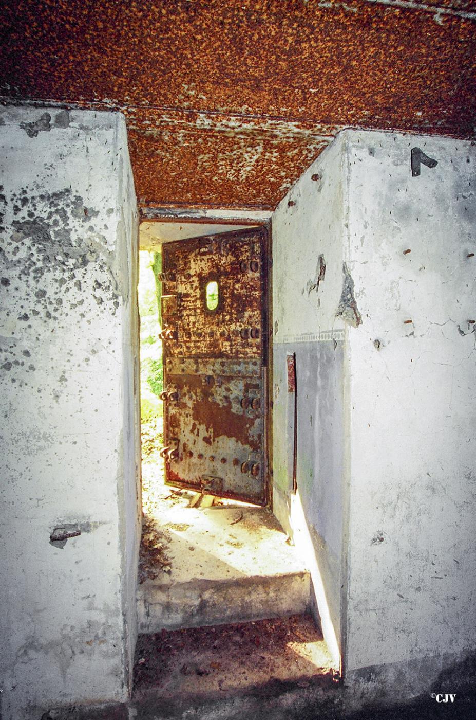 Ligne Maginot - GUNSTHAL FERME OUEST - (Blockhaus pour arme infanterie) - L'entrée - Lia VERMEULEN