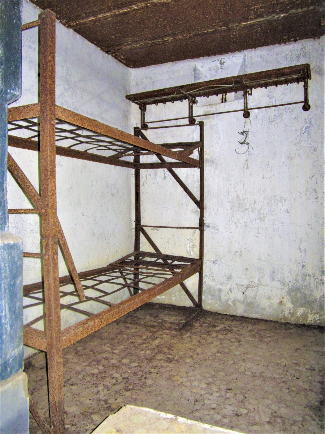Ligne Maginot - GUNSTHAL FERME OUEST - (Blockhaus pour arme infanterie) - Les deux lits restant - Gregory Fuchs