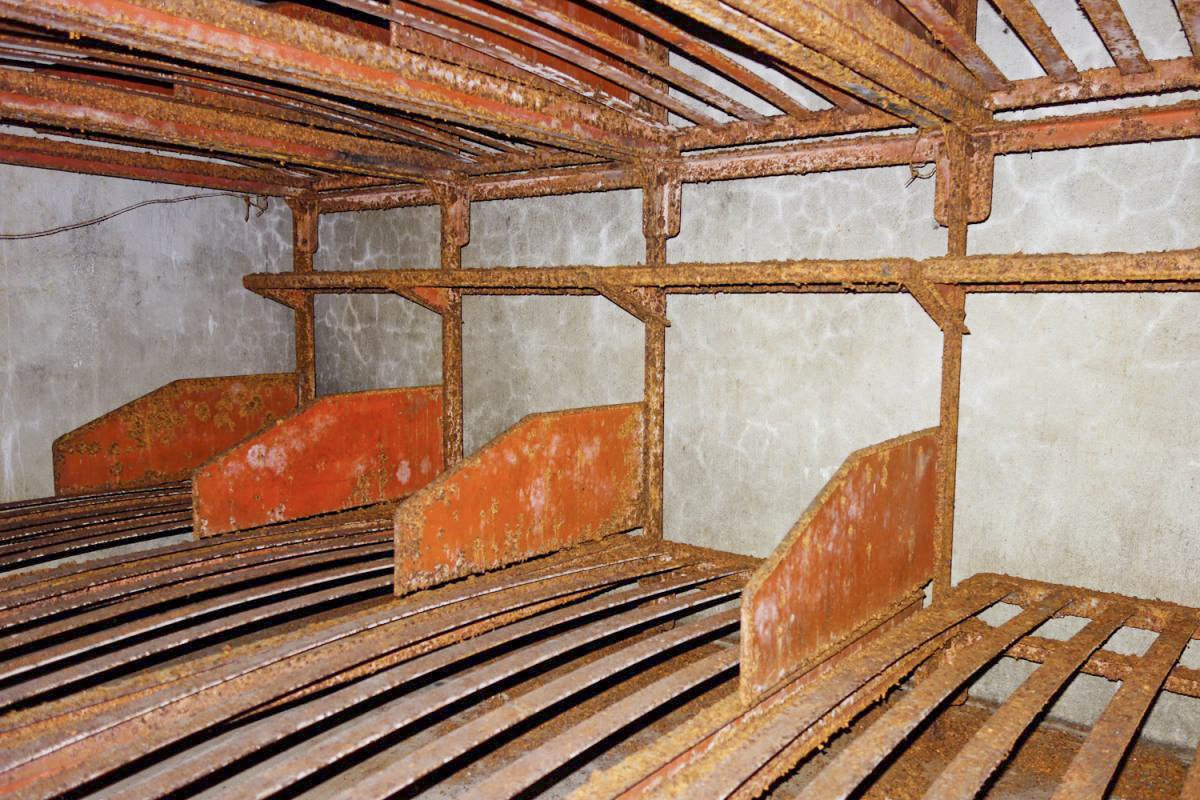 Ligne Maginot - ACHEN NORD - (Casemate d'infanterie) - Les lits de la chambre de repos pour 8 hommes - Michel Teiten