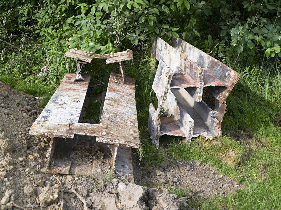 Ligne Maginot - PONT KREUZRHEIN - (Barrage de Route) - Les montants de la barrière extraits du massif béton lors de sa destruction en juin 2016 - GRASSER Michel