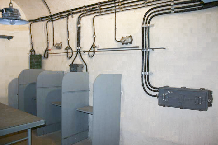 Ligne Maginot - SAINTE AGNES (SAG) - EO9 - (Ouvrage d'artillerie) - Le PC de l'ouvrage - HUYGEN Georges - ZEIG Marc
