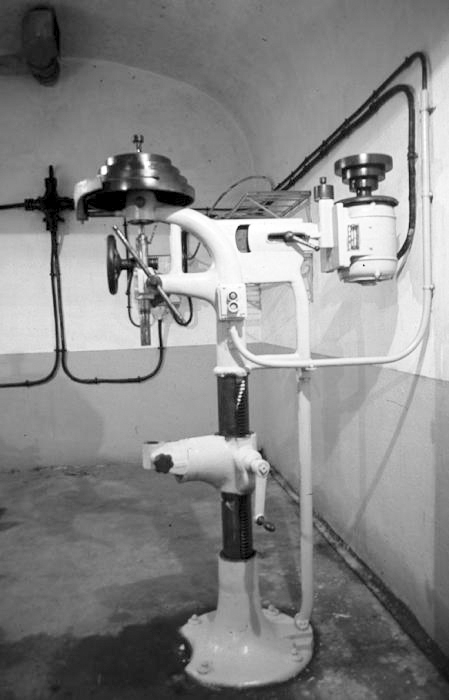 Ligne Maginot - SAINTE AGNES (SAG) - EO9 - (Ouvrage d'artillerie) - L'atelier - LOVINY Alain
