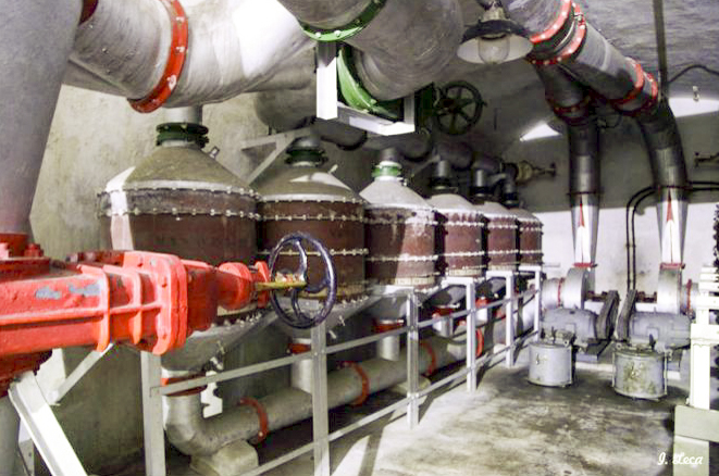 Ligne Maginot - Ouvrage d'artillerie de SAINTE AGNES - La salle de neutralisation de l'ouvrage, avec ses batteries de filtres modèle SP 36 destinés à contrer les attaques par gaz - LECA Isabelle