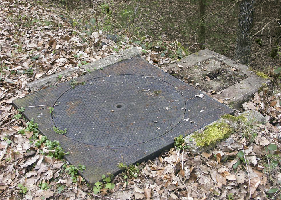 Ligne Maginot - 3Q2 - DMP de l'Erbsenthal - Vue d'une des trappe d'accés au dispositif - Pascal LAMBERT