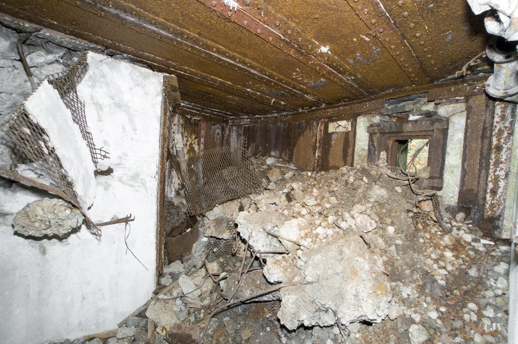Ligne Maginot - ALTZINSEL - (Casemate d'infanterie - Double) - L’intérieur - Lia VERMEULEN