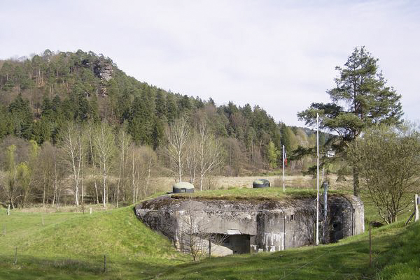 Ligne Maginot - DAMBACH NORD - NEUNHOFFEN SUD-EST - (Casemate d'infanterie - Double) - La casemate de Neunhoffen vue coté Nord - B.Henrich