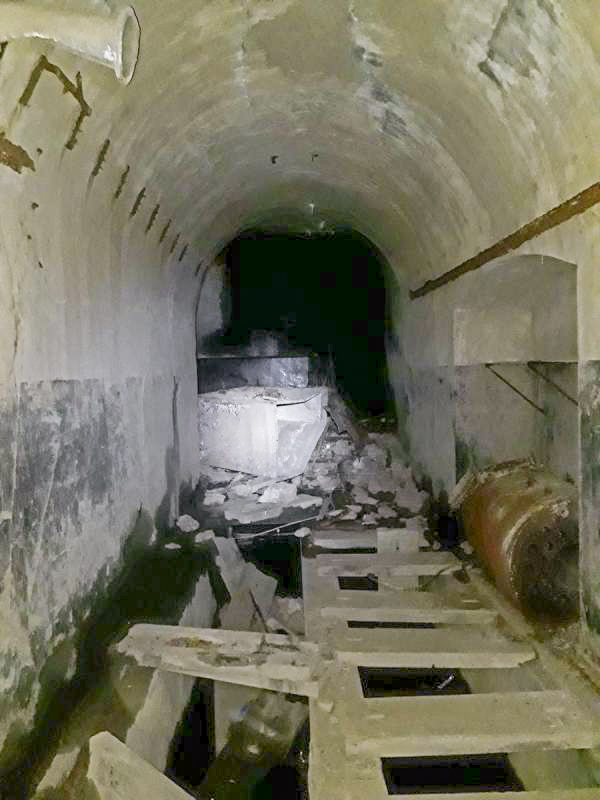 Ligne Maginot - DEPOT - (Abri) - Galerie en bas d'un escalier - Guillaume