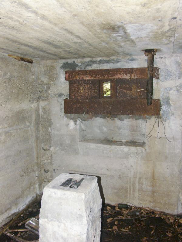 Ligne Maginot - ERBSENTHAL 1 - (Blockhaus pour arme infanterie) - Support pour l'affût de la mitrailleuse  - LAMBERT Pascal