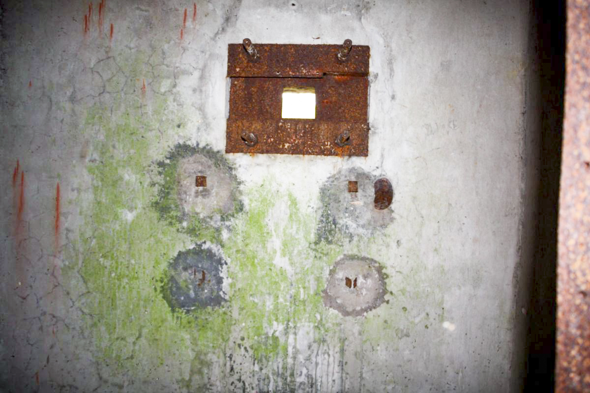 Ligne Maginot - ERLENMOOS EST (AVANT POSTE) - (Blockhaus pour arme infanterie) - Créneau frontal - Fré Do