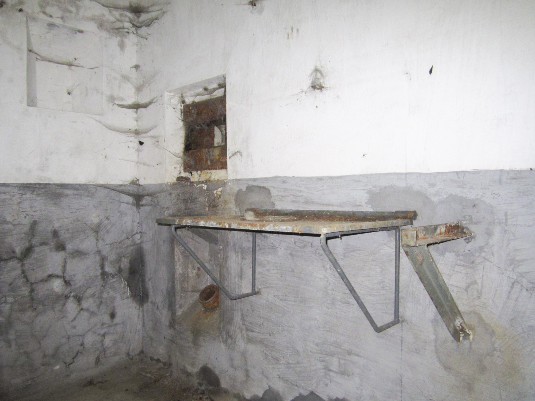 Ligne Maginot - BUCHHOLZBERG (I / 79° RIF) - (Abri) - Local ventilateur air vicié
Créneau FM de façade - Gregory Fuchs