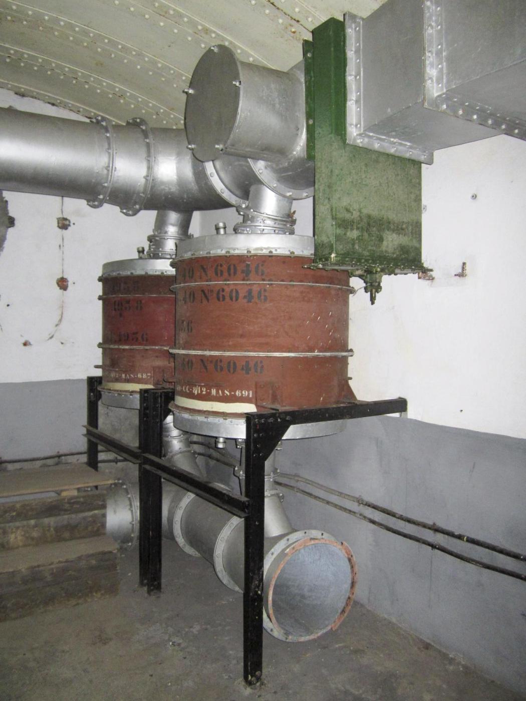 Ligne Maginot - BUCHHOLZBERG (I / 79° RIF) - (Abri) - Vanne air pur permettant le passage par les filtres
Ouverte en régime gazé. Fermé en régime air pur - Gregory Fuchs
