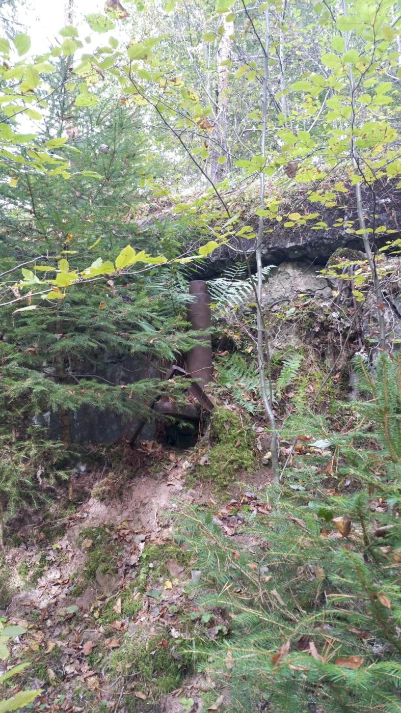 Ligne Maginot - GLASBRONN - (Casemate d'infanterie) - Le mât du projecteur blindée - A.F.V.N. Association des Amis de la Fortifications des Vosges du Nord