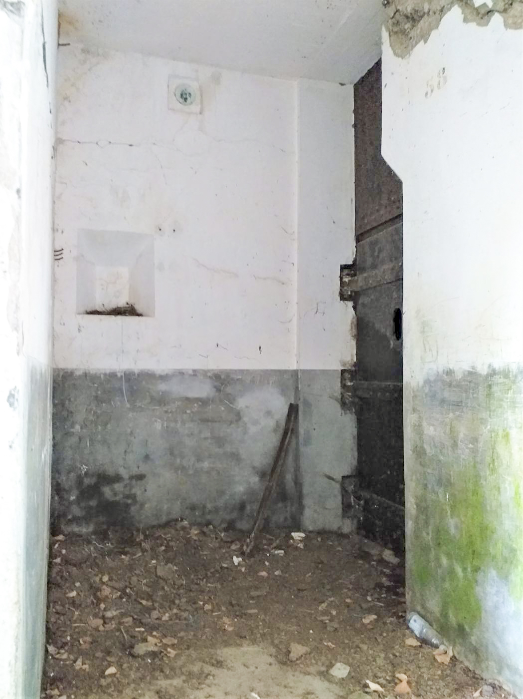 Ligne Maginot - HOFFEN - (Abri) - Sas de l'entrée Sud et porte blindée intérieur - Gregory Fuchs