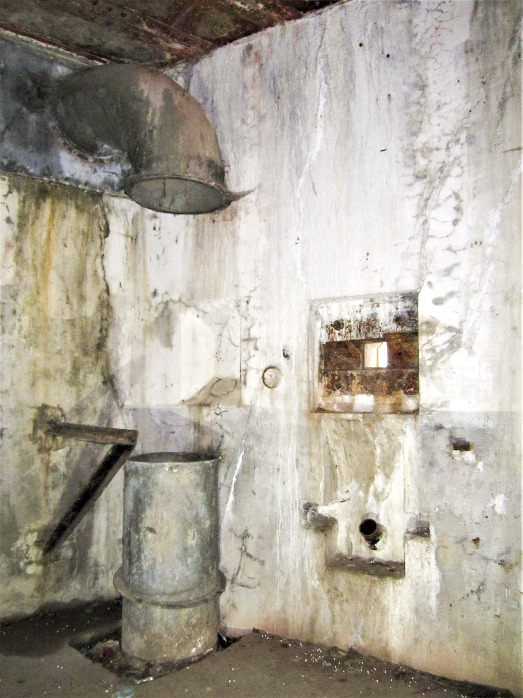 Ligne Maginot - HOFFEN - (Abri) - Caponnière Sud - Gregory Fuchs
