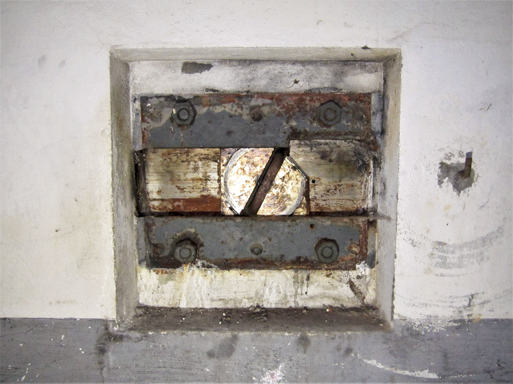 Ligne Maginot - HOFFEN - (Abri) - Créneau FM de défense intérieur de l'entrée Nord - Gregory Fuchs