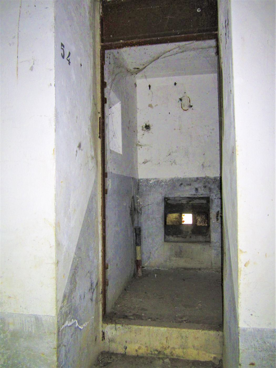 Ligne Maginot - HOFFEN - (Abri) - Entrée des latrines pour officiers - Gregory Fuchs