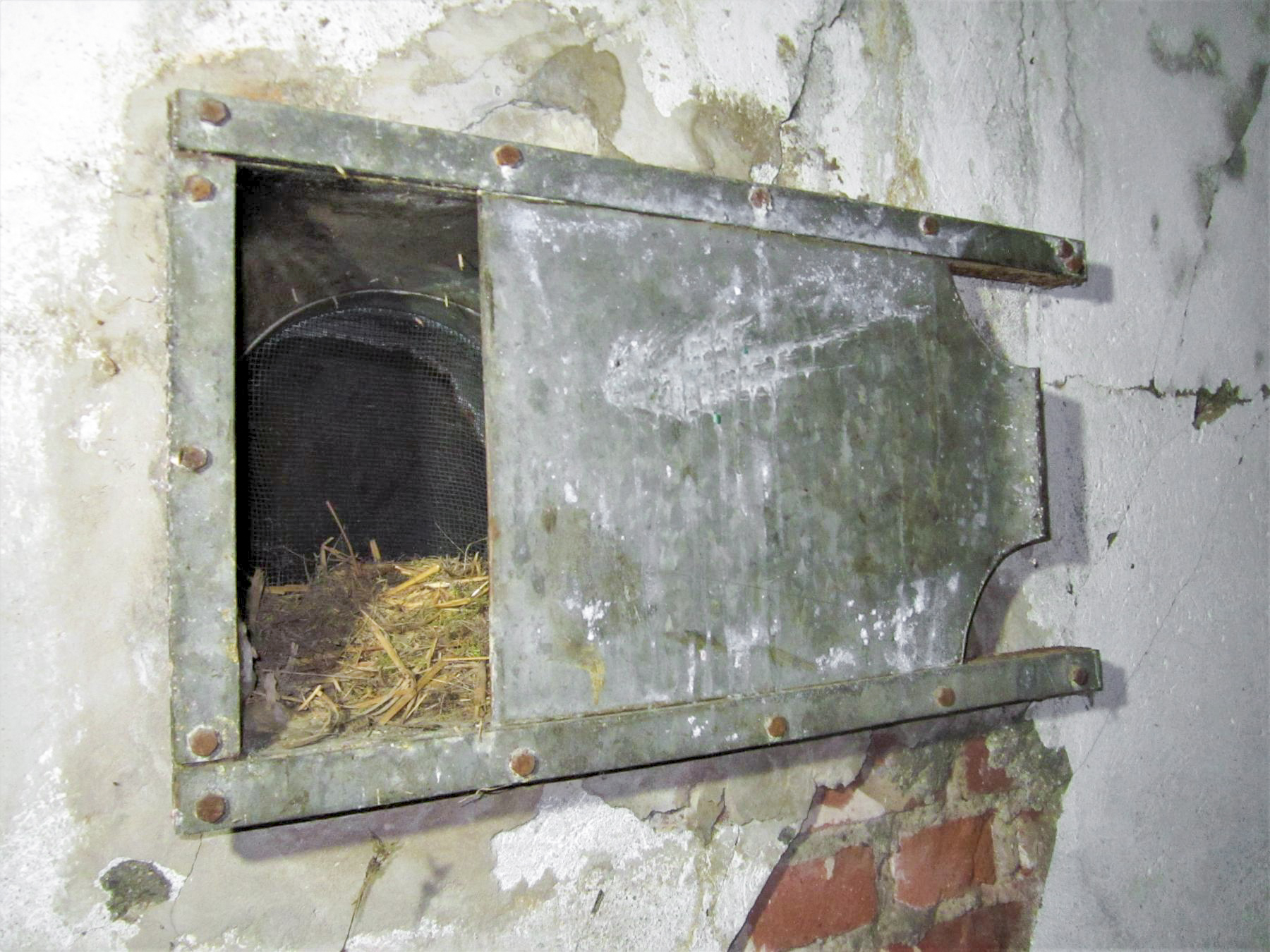 Ligne Maginot - HOFFEN - (Abri) - Prise d'air dans le couloir permettant la recirculation de l'air intérieur dans la batterie de chauffe - Gregory Fuchs