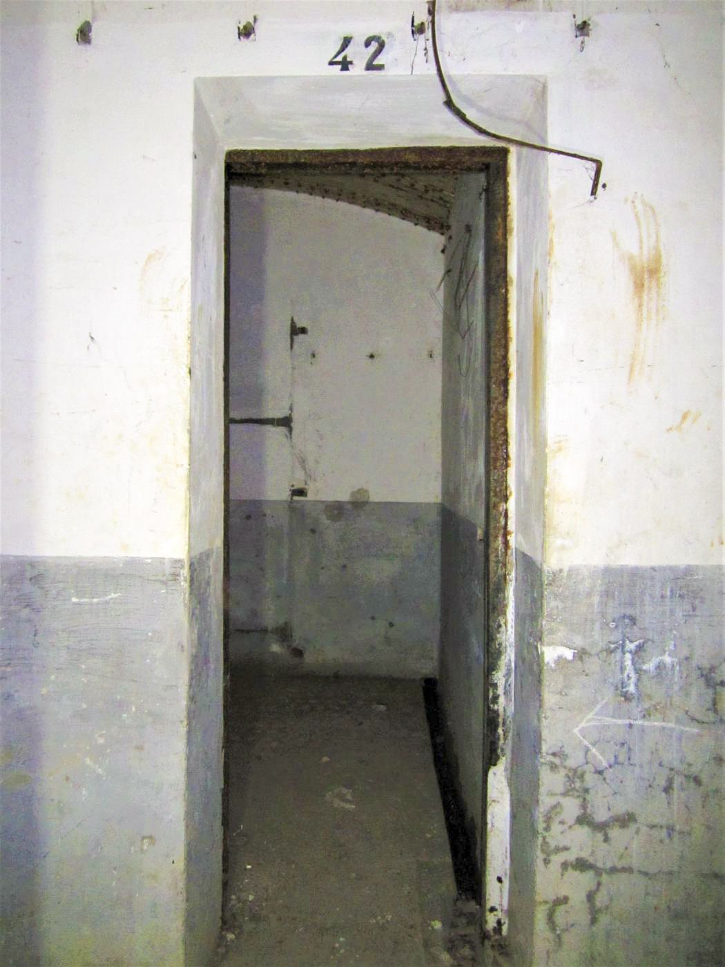 Ligne Maginot - HOFFEN - (Abri) - Entrée de la chambre pour 4 sous-officiers n°42 - Gregory Fuchs