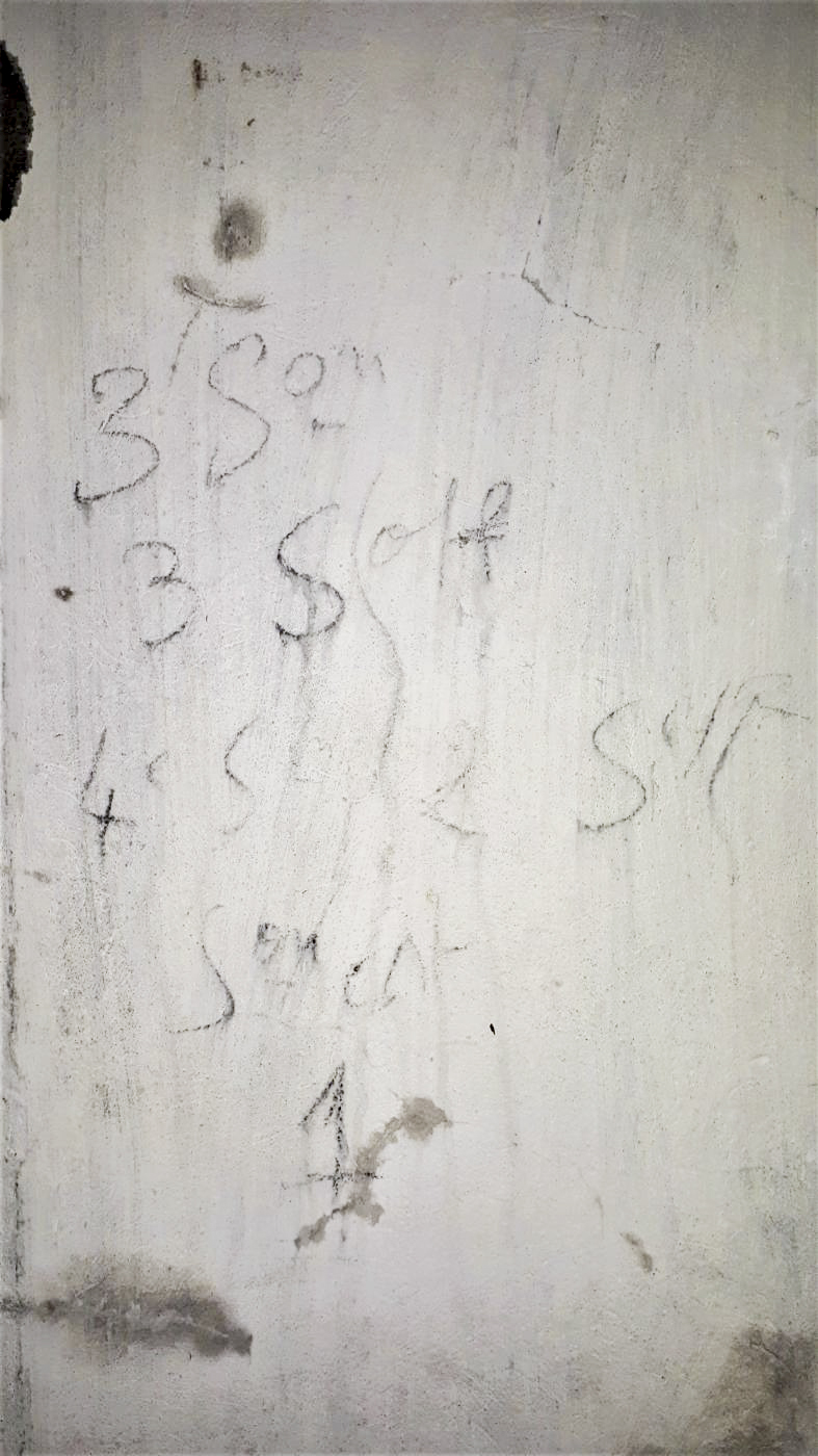 Ligne Maginot - HOFFEN - (Abri) - Chambre pour 6 sous-officiers
3° section: 3 sous-officiers
4° section: 2 sous-officiers
section de Cdt: 1 sous-officier - Gregory Fuchs