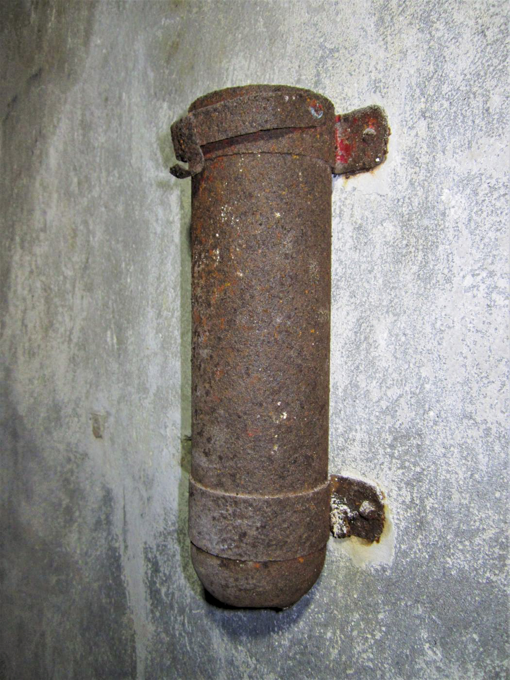 Ligne Maginot - HOFFEN - (Abri) - Usine
Support d'un extincteur - Gregory Fuchs