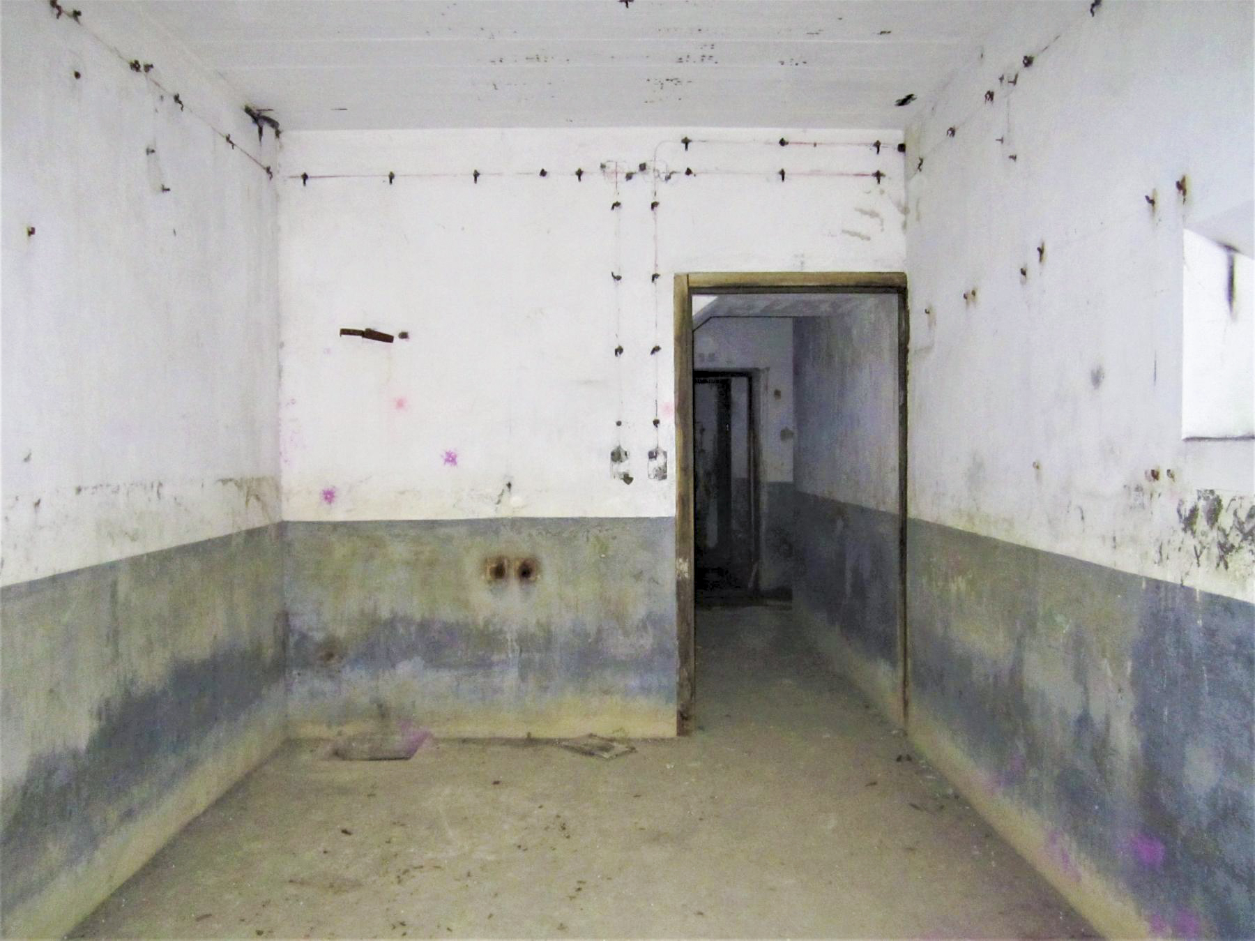 Ligne Maginot - HOFFEN - (Abri) - Chambre pour 4 sous-officiers n°5
(PC) - Gregory Fuchs