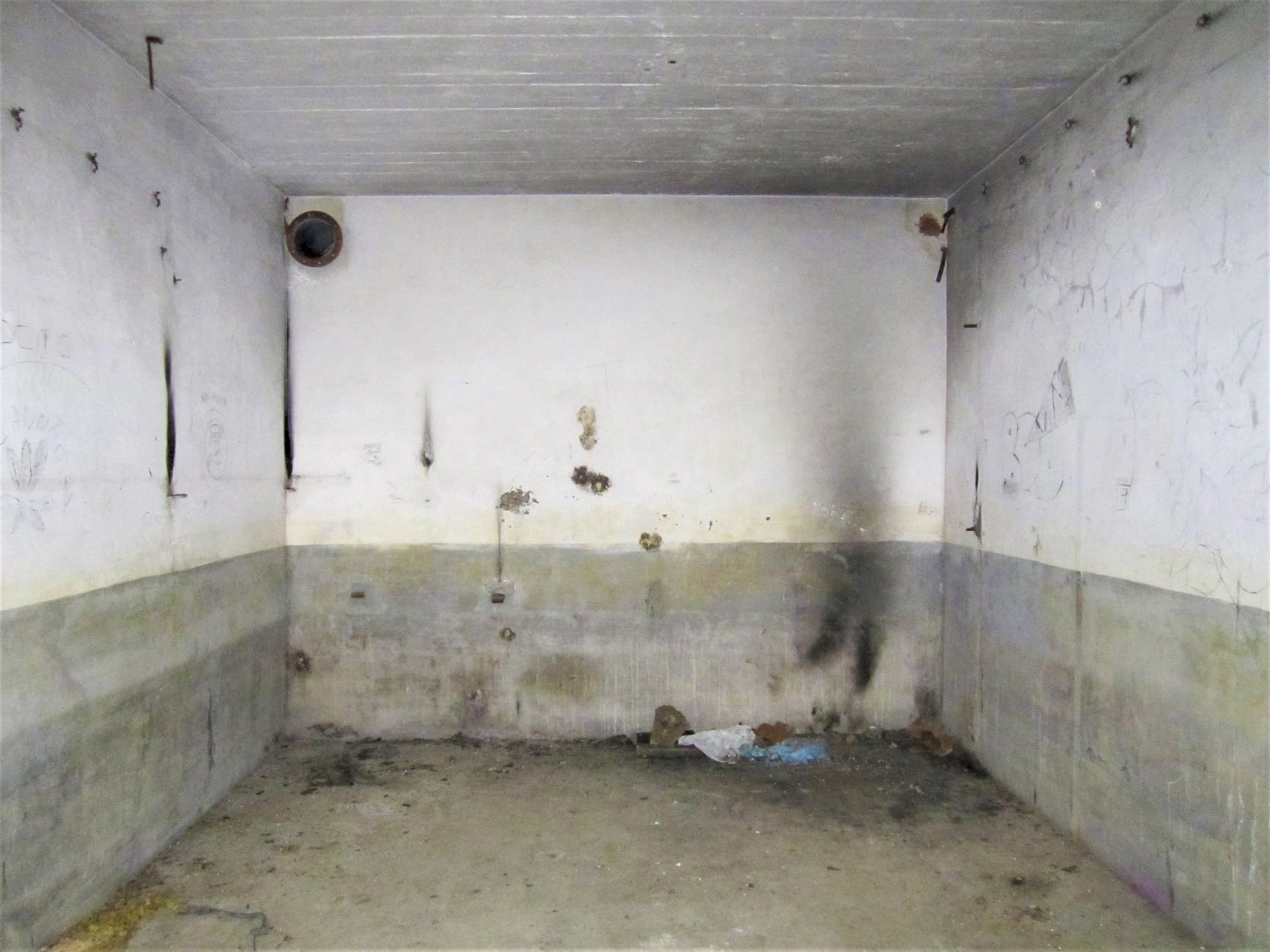 Ligne Maginot - HOFFEN - (Abri) - Chambre pour 16 hommes n°9
(PC) - Gregory Fuchs