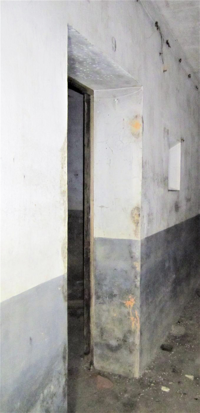 Ligne Maginot - HOFFEN - (Abri) - Entrée de la chambre pour 16 hommes n°9
(PC) - Gregory Fuchs
