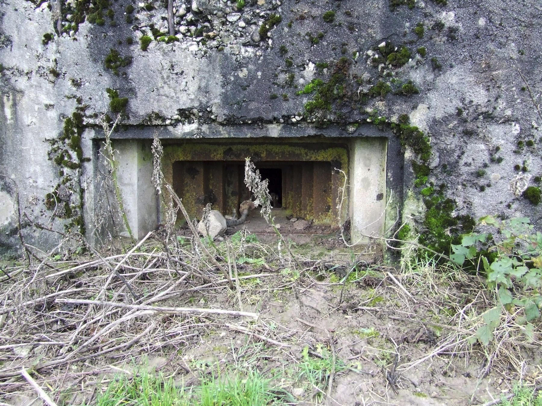 Ligne Maginot - AB2-DBIS - ITINGERSLOCH SUD - (Blockhaus pour arme infanterie) - L'embrasure et sa trémie Condé - STENGER Mathieu