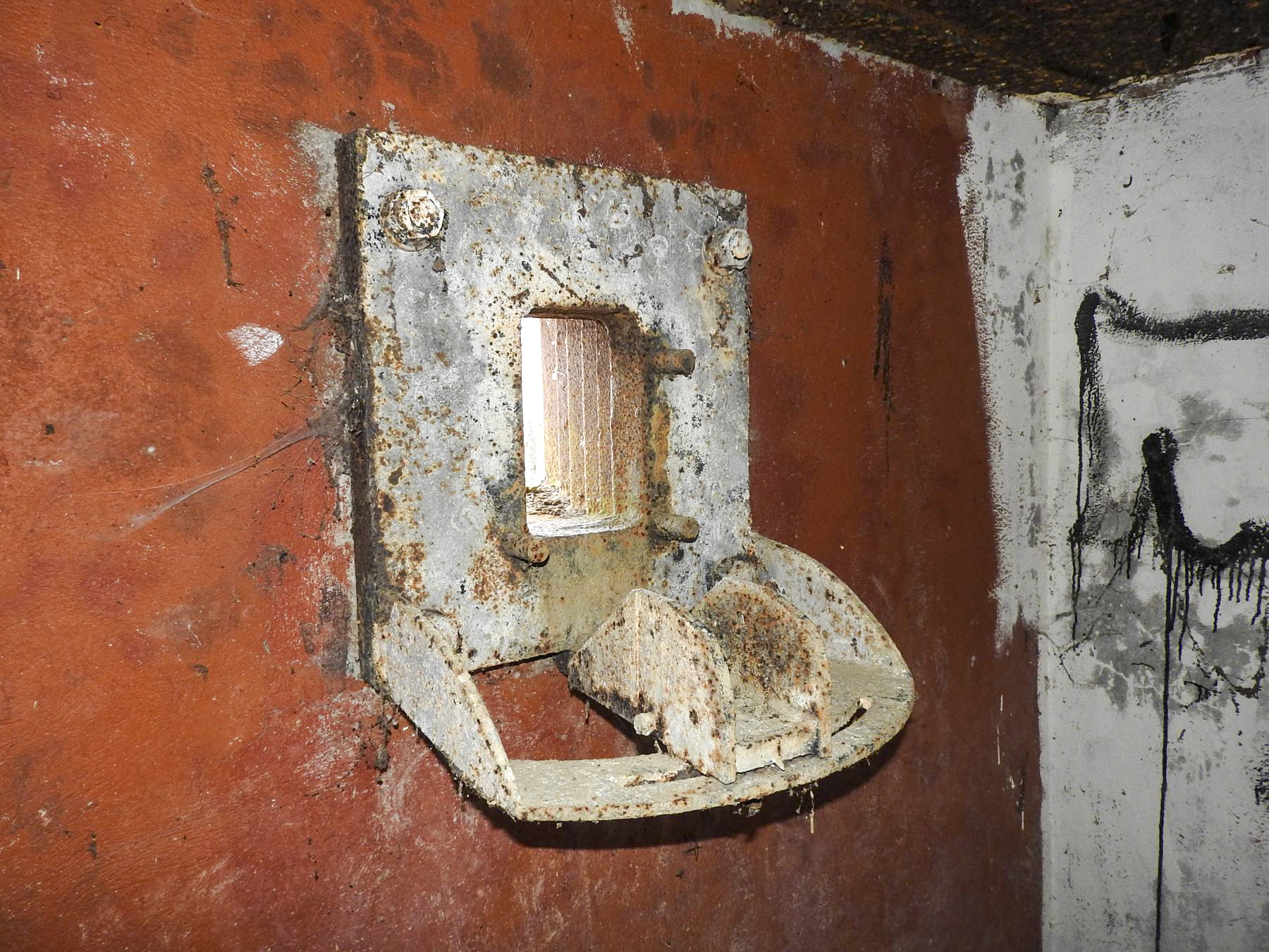 Ligne Maginot - PONTPIERRE NORD 1 - (Blockhaus pour arme infanterie) - Le support pour mitrailleuse - STENGER Mathieu