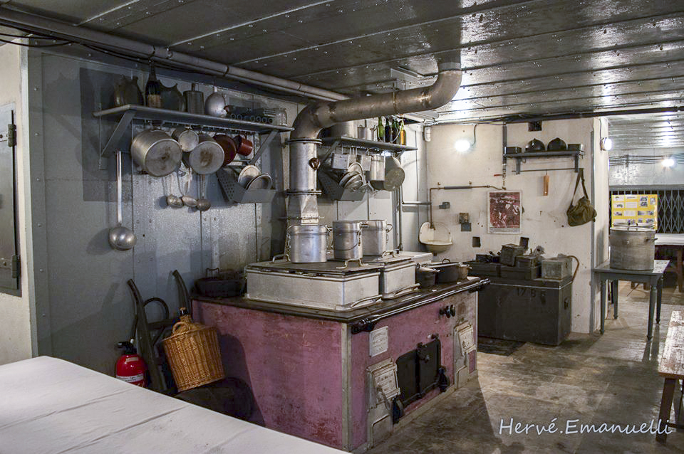 Ligne Maginot - MC21 - MC29B (Casemate d'infanterie - double) - Cuisinière Bonnaire-Zimmermann - EMANUELLI Hervé
