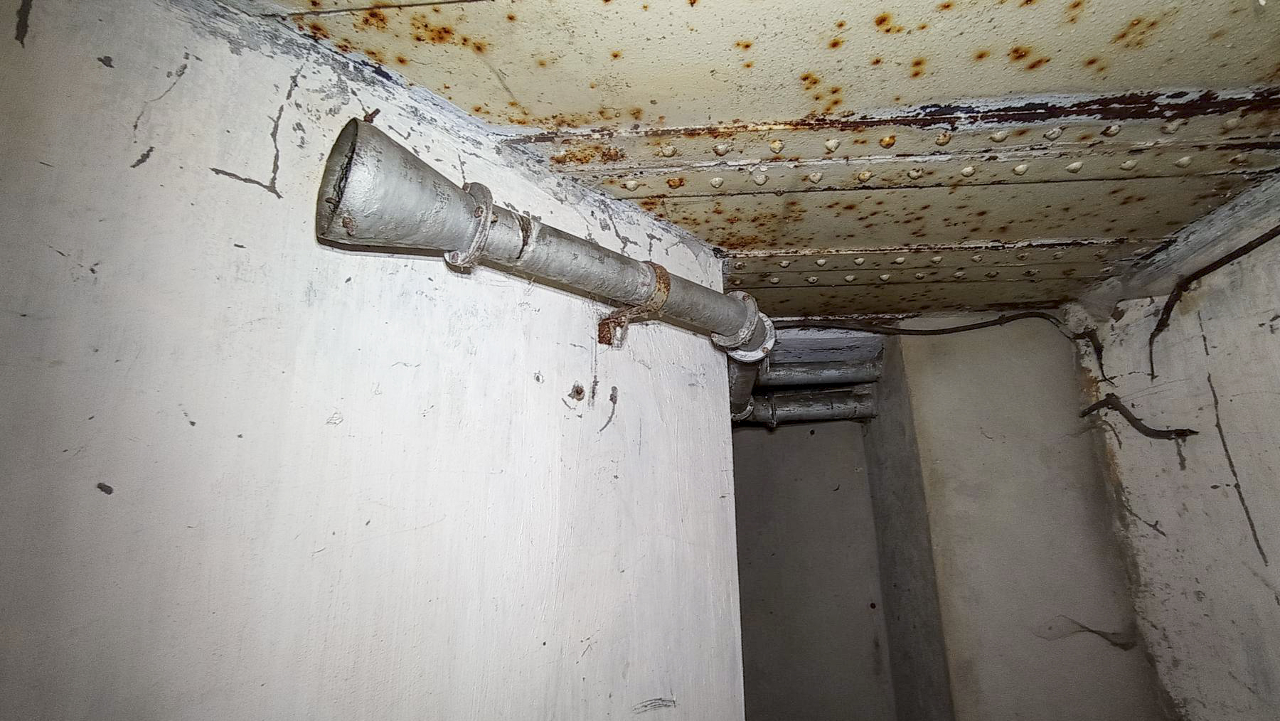 Ligne Maginot - REYERSVILLER - (Abri) - Conduit de mise en surpression de la caponnière - Baptiste GAUDIN