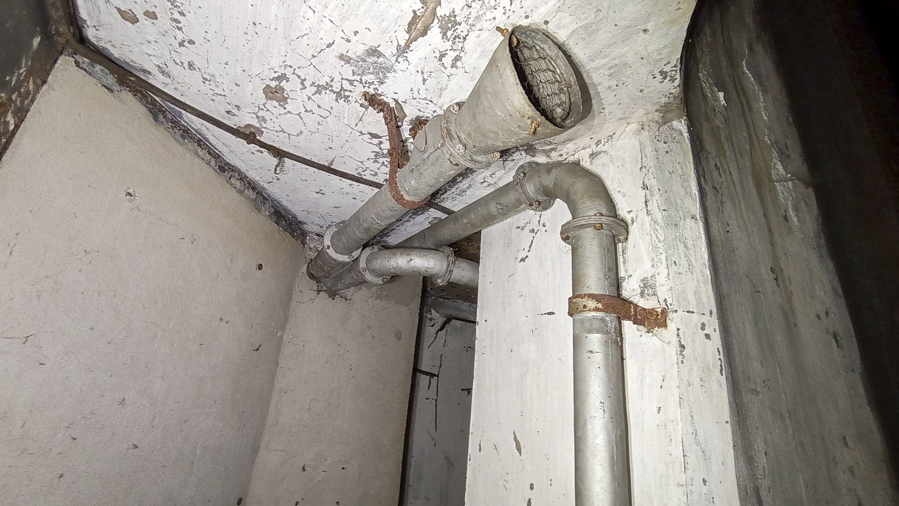 Ligne Maginot - REYERSVILLER - (Abri) - Conduit de mise en surpression de la Cloche GFM - Baptiste GAUDIN