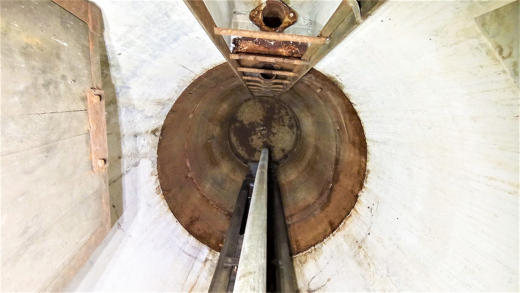 Ligne Maginot - FREUDENBERG (QUARTIER SCHIESSECK - I/37° RIF) - (Abri) - Coffre Est
Cloche GFM - Baptiste GAUDIN