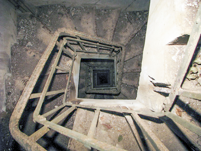 Ligne Maginot - Observatoire du FREUDENBERG - Cage d'escalier menant à l'observatoire - Antoine SCHOEN