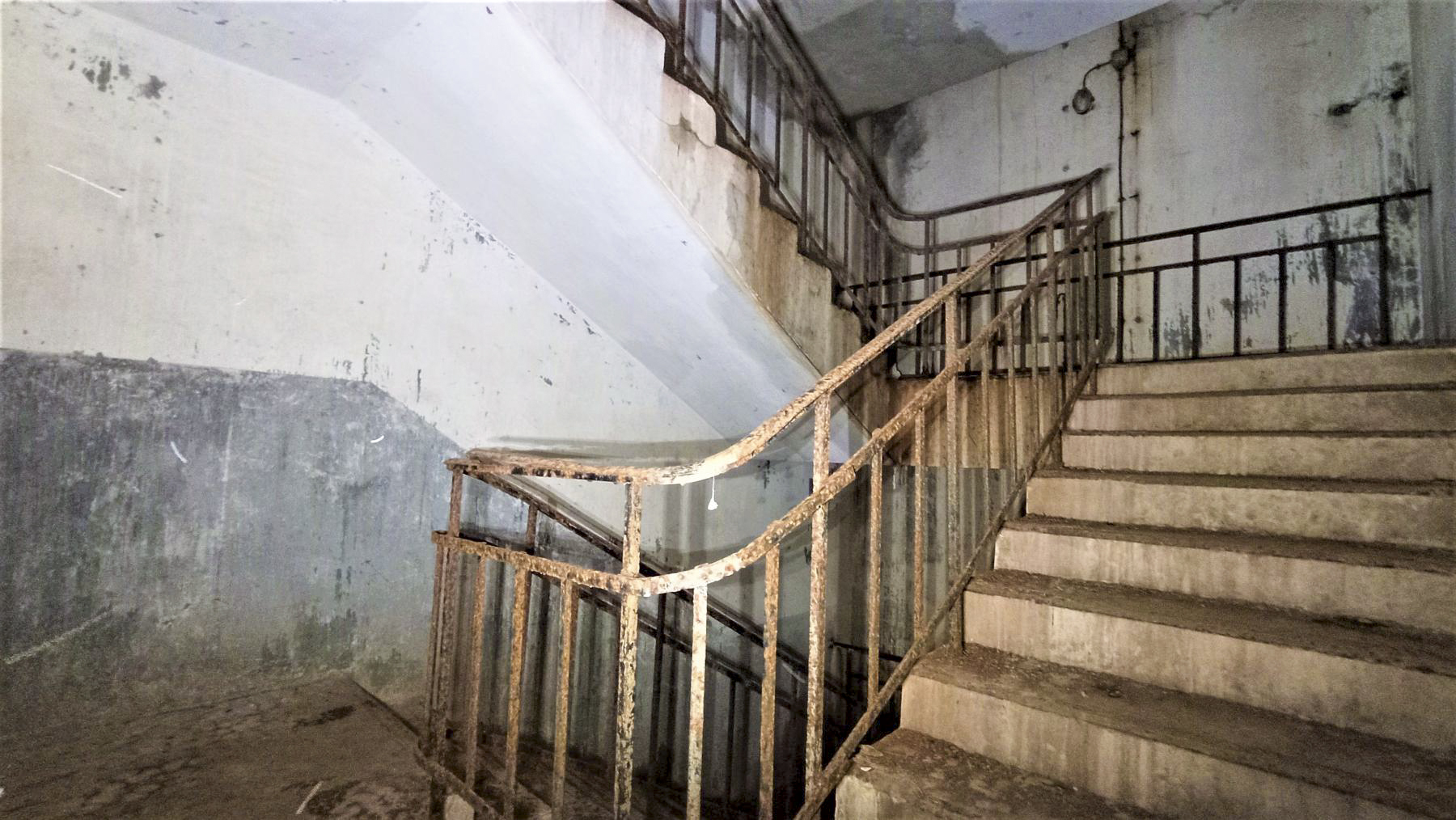 Ligne Maginot - REYERSVILLER - (Abri) - Cage d'escalier du coffre Ouest - Baptiste GAUDIN