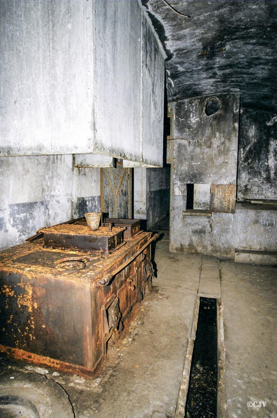 Ligne Maginot - REYERSVILLER - (Abri) - Cuisinière à charbon Bonnaire Zimmermann - Lia VERMEULEN
