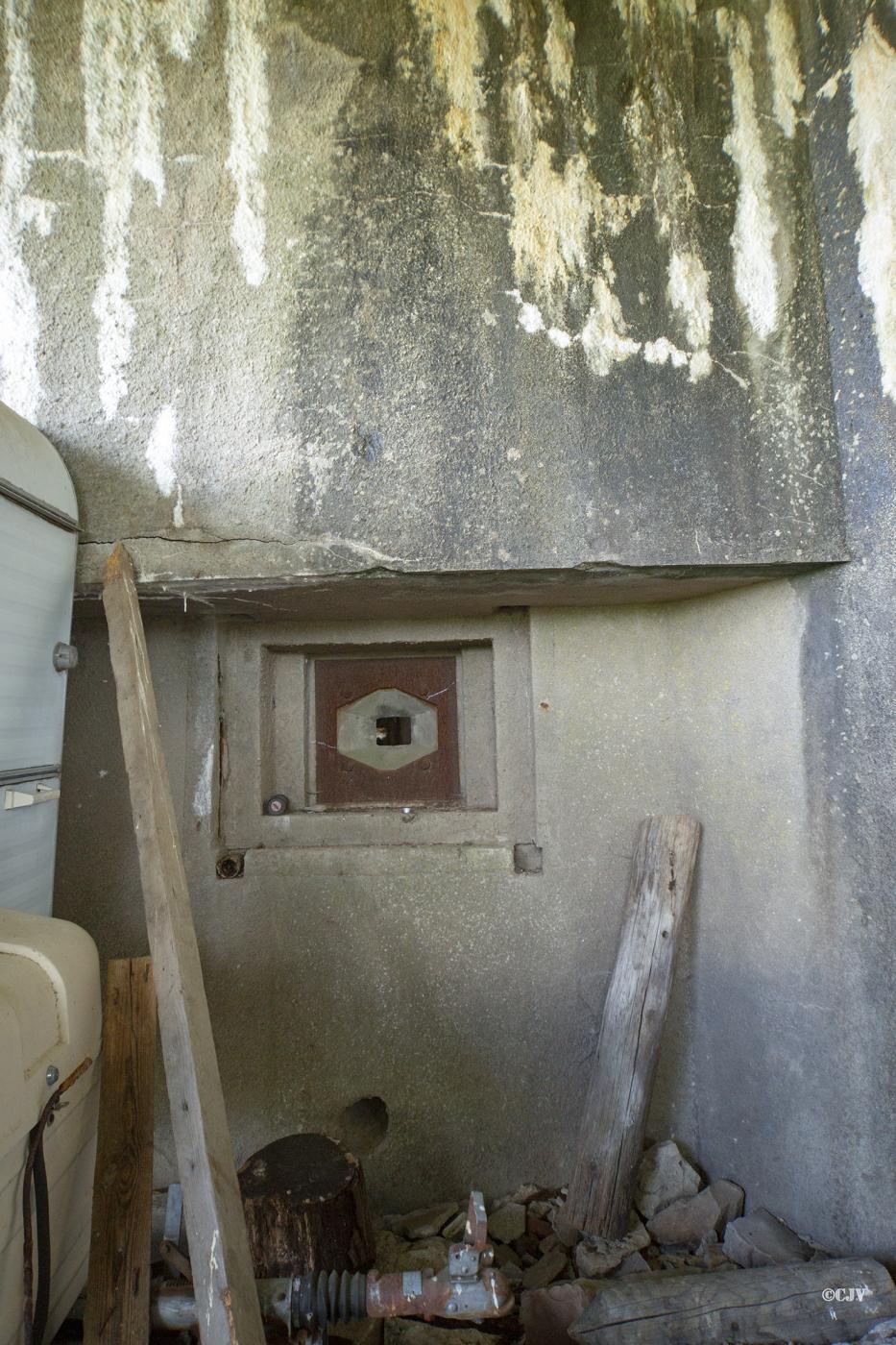 Ligne Maginot - MC27B - MC23 - (Casemate d'infanterie) -  - Lia VERMEULEN