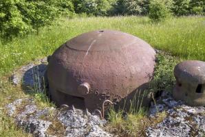 Ligne Maginot - FOUR A CHAUX - FAC - (Ouvrage d'artillerie) - Bloc 1
Cloche GFM Est et champignon de prise d'air