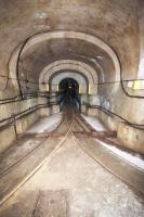 Ligne Maginot - FOUR A CHAUX - FAC - (Ouvrage d'artillerie) - Bifurcation vers les blocs 5 et 6
Les galeries fortement endommagées par les destructions allemandes ont été réparées avec entre autres des voutes préfabriquées installées en sous-oeuvre