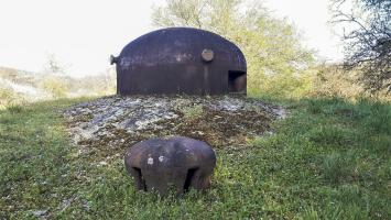 Ligne Maginot - FOUR A CHAUX - FAC - (Ouvrage d'artillerie) - Bloc 3
Champignon de prise d'air et cloche GFM