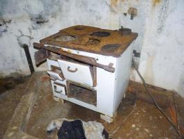 Ligne Maginot - WINECKERTHAL OUEST - (Casemate d'infanterie - Double) - La cuisinière est elle une cuisinière de récupération de l'époque ??