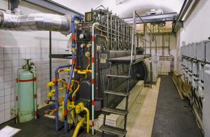 Ligne Maginot - HACKENBERG - A19 (Ouvrage d'artillerie) - L'usine électrique
Groupe électrogène à moteur SGCM 6 GVU 42