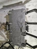 Ligne Maginot - 12T - (Chambre de coupure) - Le boîtier PTT moderne, (2e phase de modernisation de cette chambre), sans doute mis en place dans le cadre de l'utilisation OTAN des ouvrages voisins de Molvange / Rochonvillers