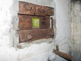 Ligne Maginot - LANGTHAL 1 - (Blockhaus pour arme infanterie) - Créneau FM latéral